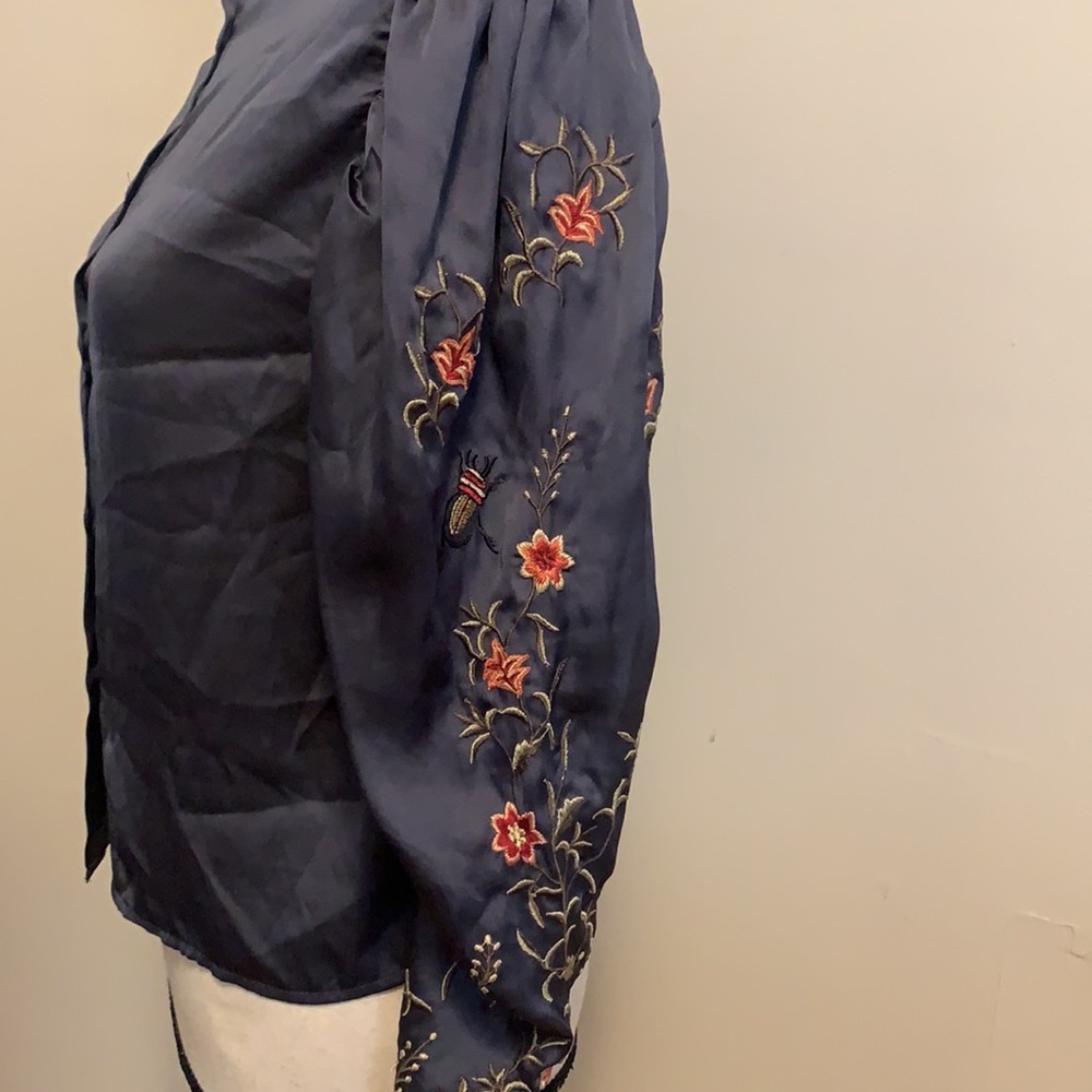 Satin button up - Picture 3 of 5